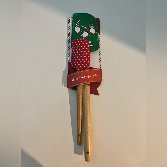 NWT Holiday Spatula Set - Gnomes Winter Christmas - Picture 1 of 2